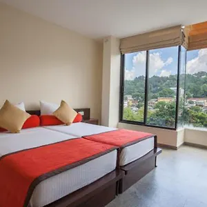 Hotel Oak Ray